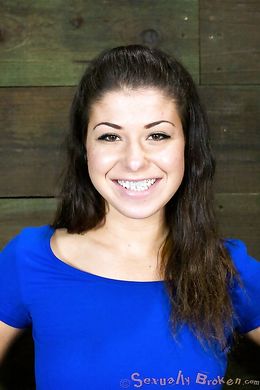 Small-tit brunette swallows a huge boner during fisting action