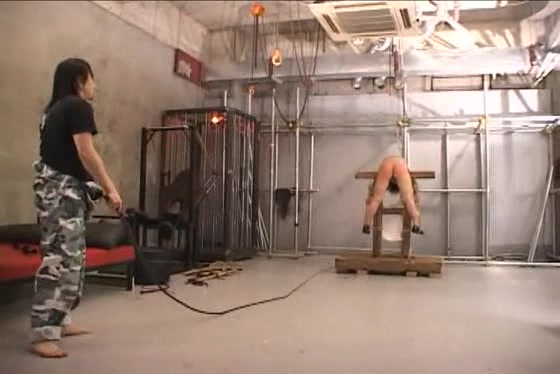 Asian lady is keen to torture of her naked ass