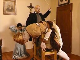 The pleasure of cutting with the school cane