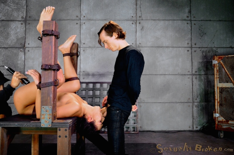 Smiling slut is a submissive dick-sucking hooker