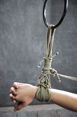 Young MILF hardly fucked in her beautiful face