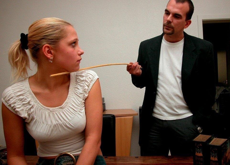 The pleasure of cutting with the school cane