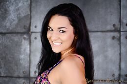 Blindfolded bitch submissive sucks a big dick